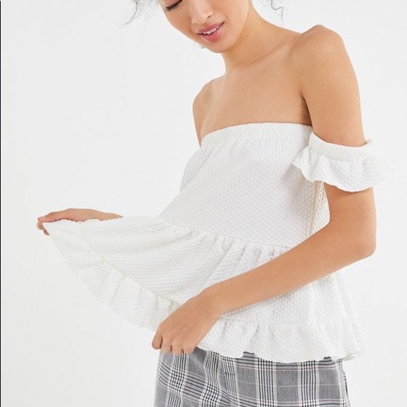 UO Off Shoulder - Picture 1 of 3